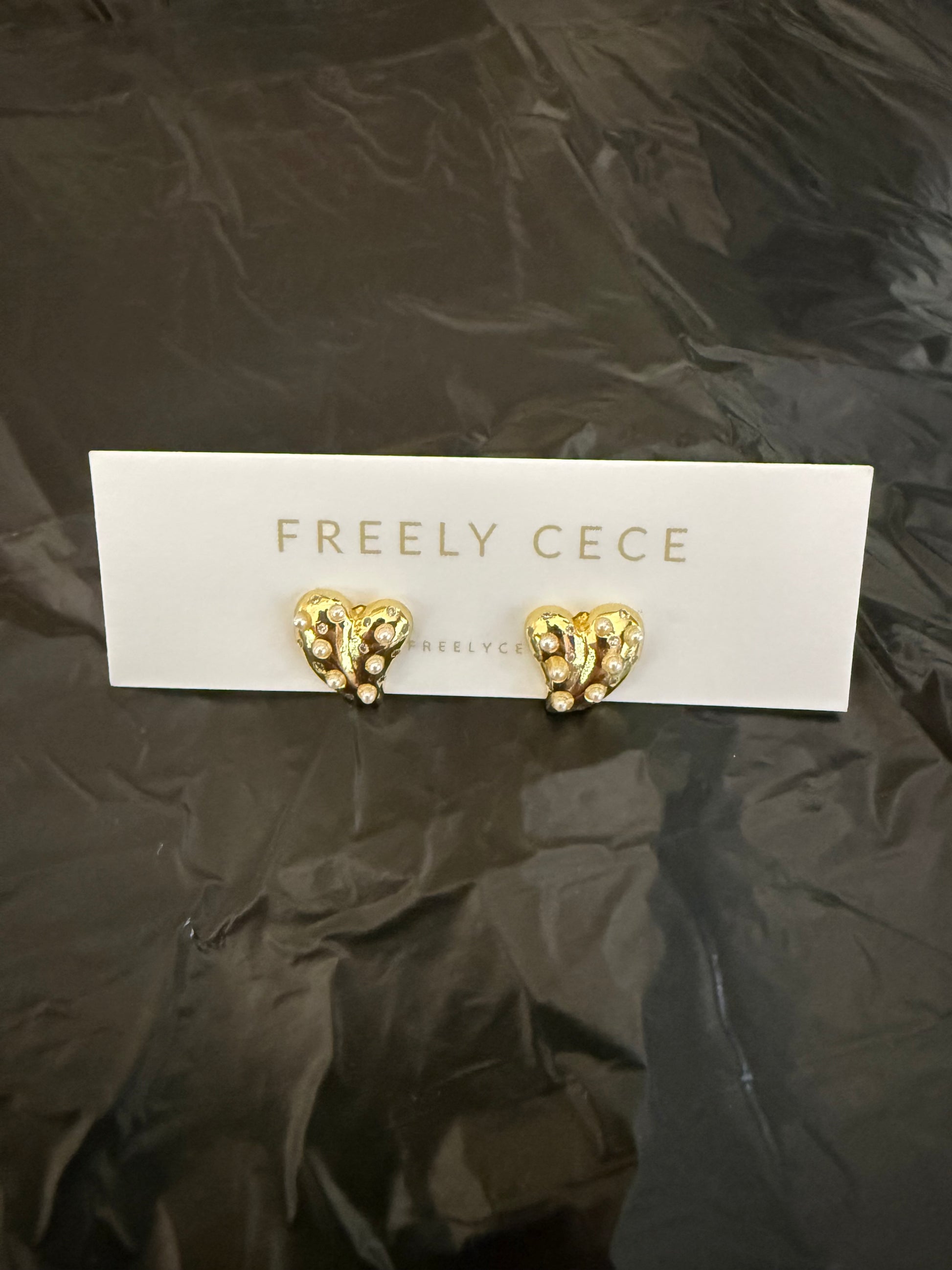 Heart & Pearl Stud