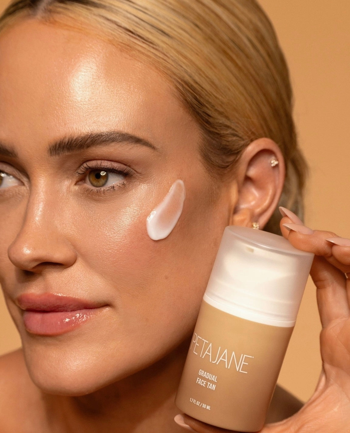 Gradual Face Tan