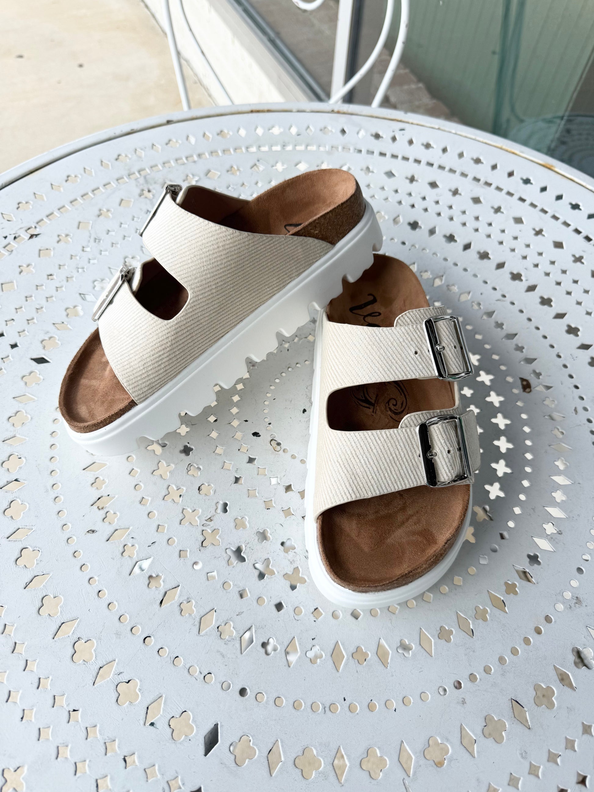 The Jazmin Sandal - Cream