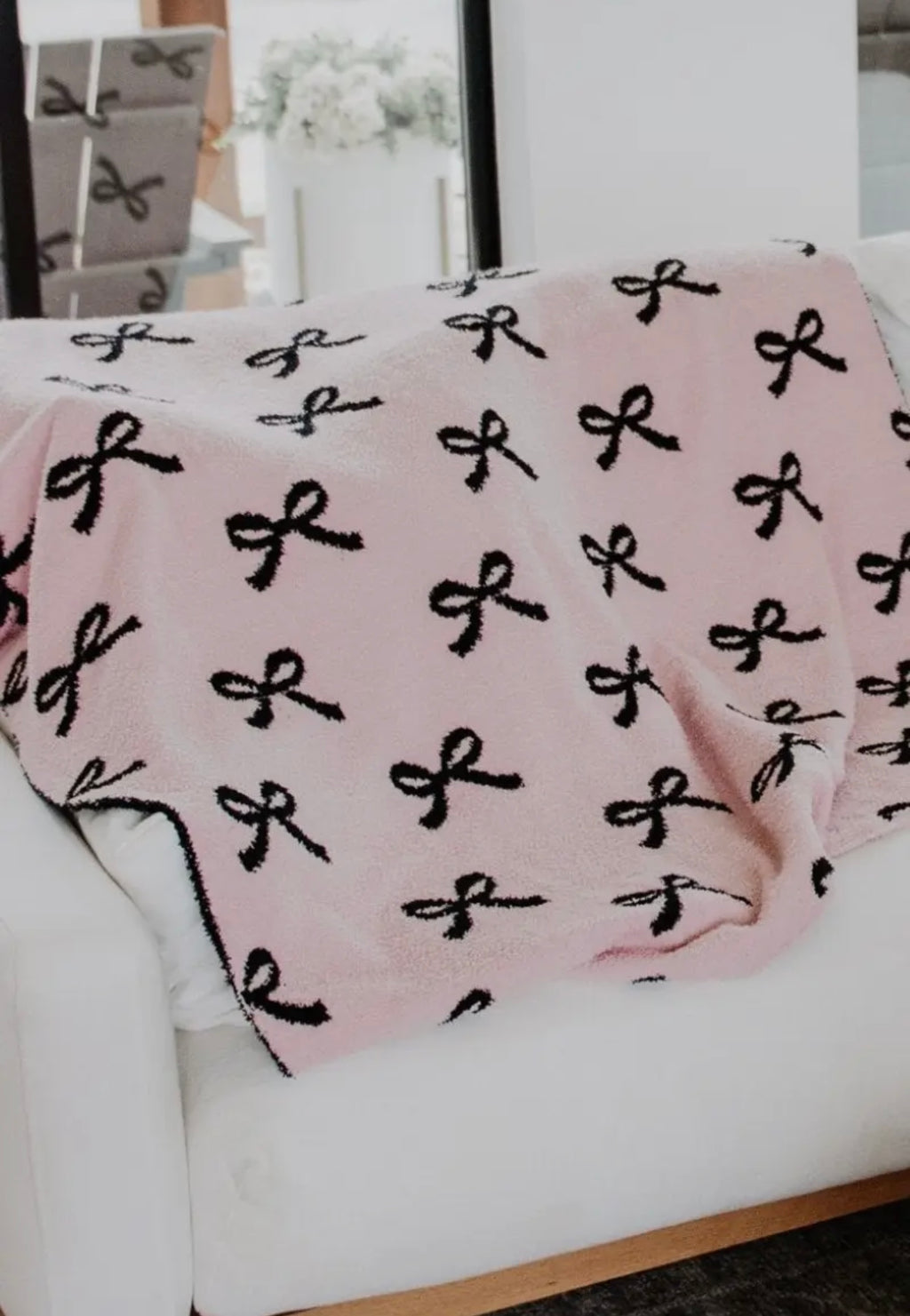 Pink & Black Bow Blanket
