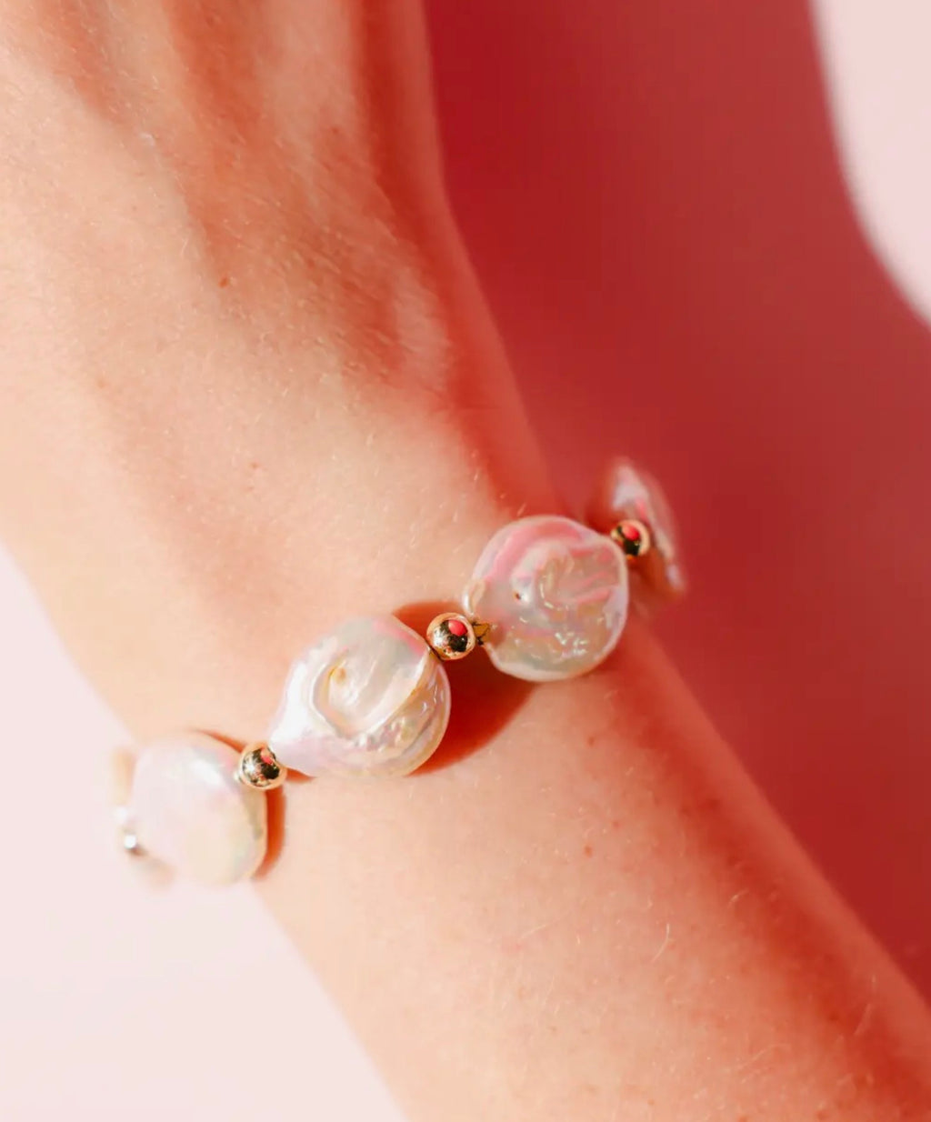 Beaded Blondes - Kai Pearl Bracelet in Gold