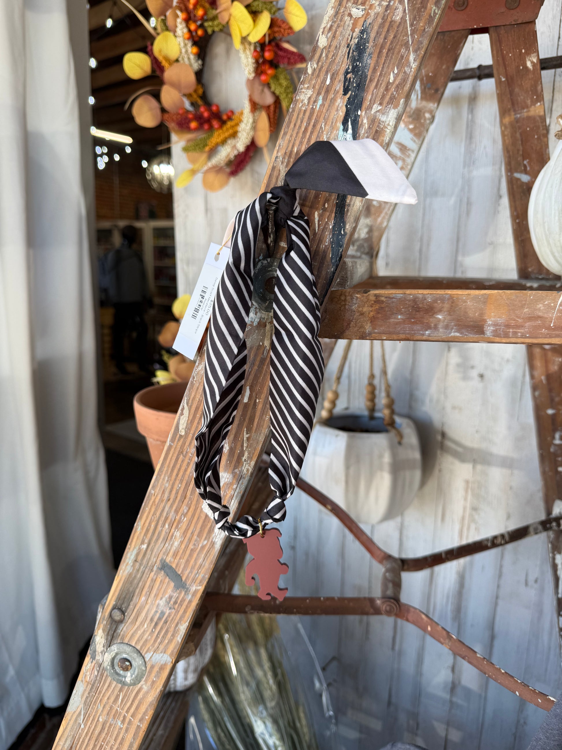 Dawg Scarf Necklace - Black Stripe