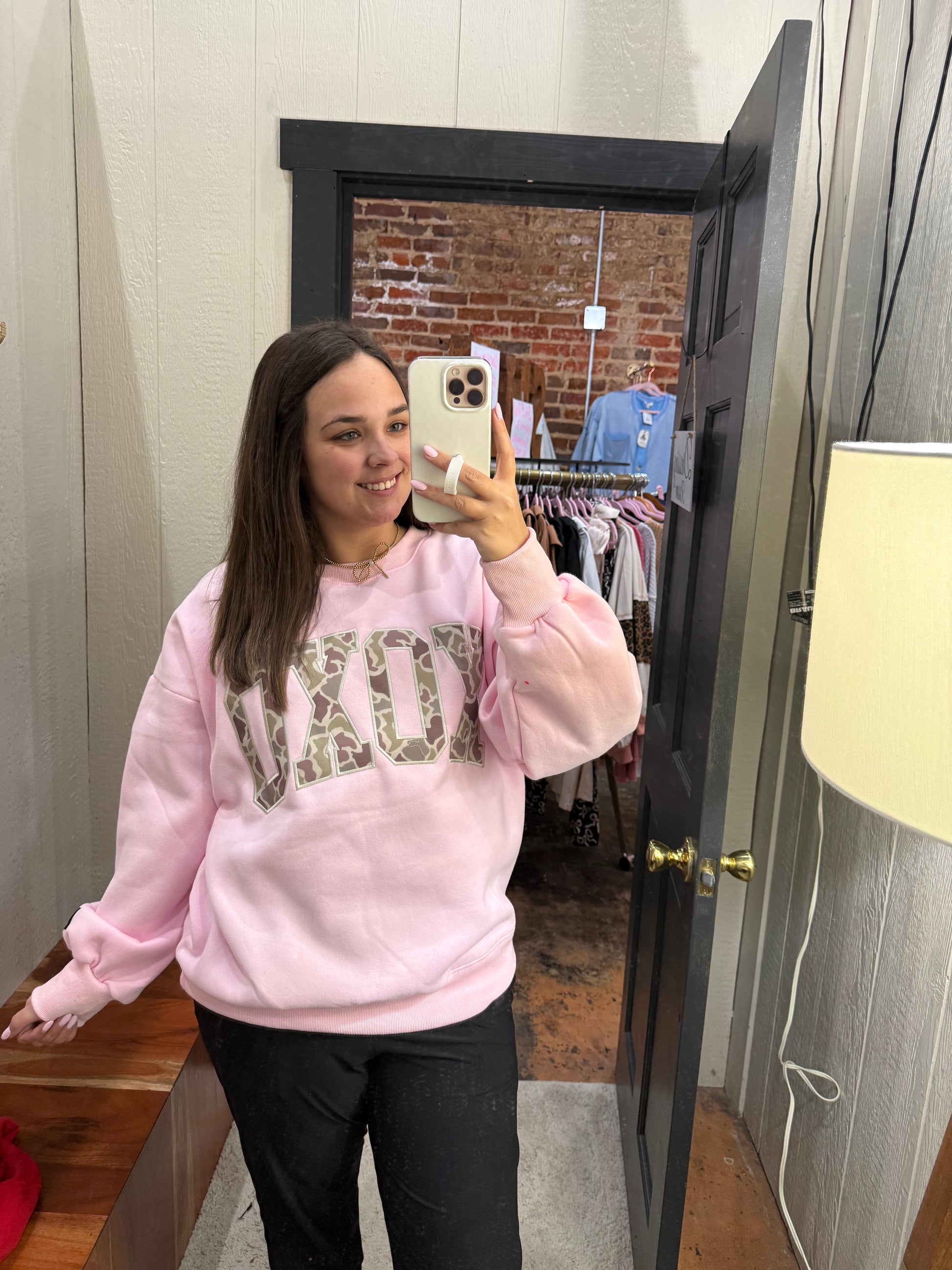 Lulu Mac Sweatshirt - XOXO Pink