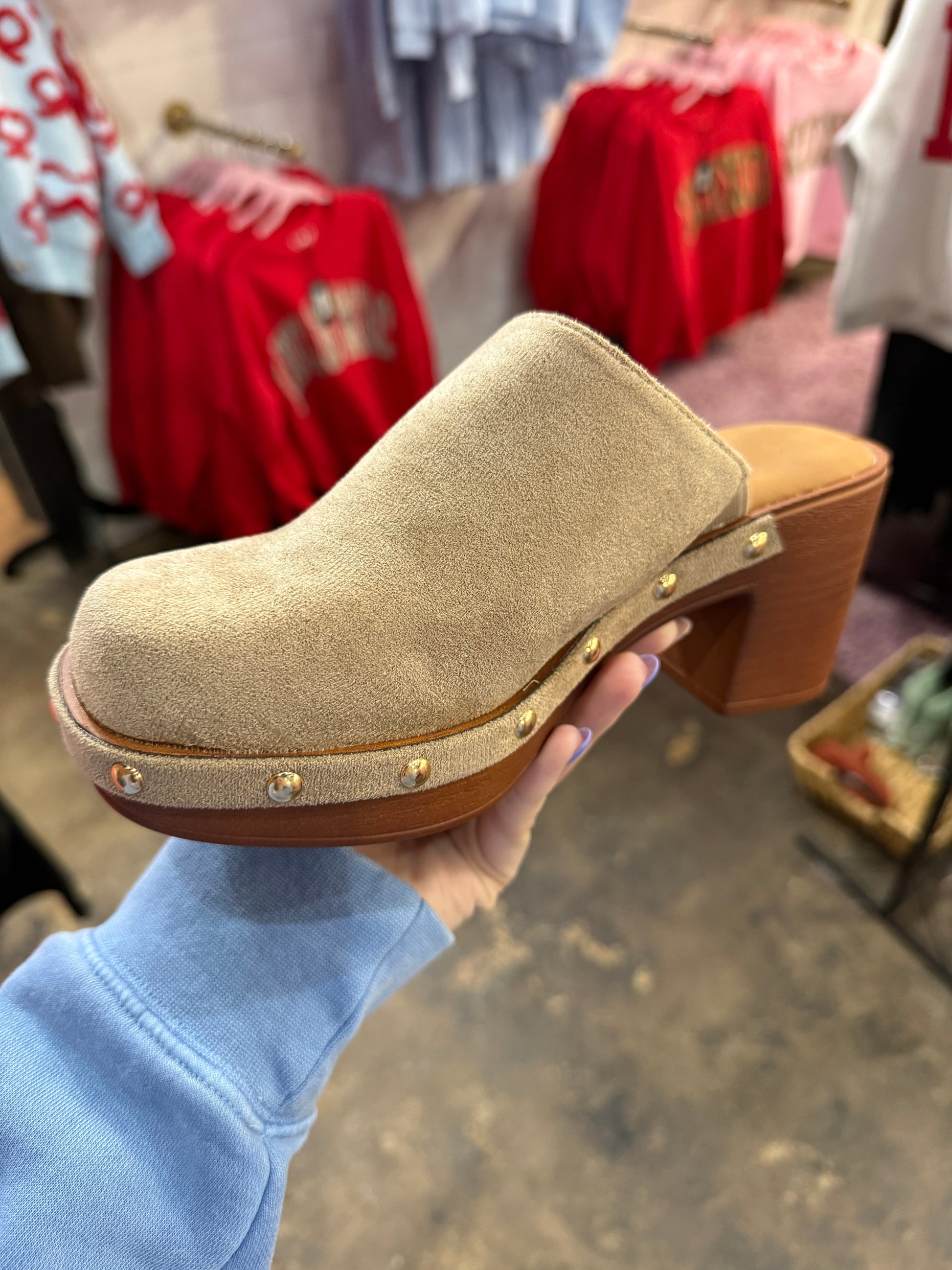 The Amara Shoe - Taupe